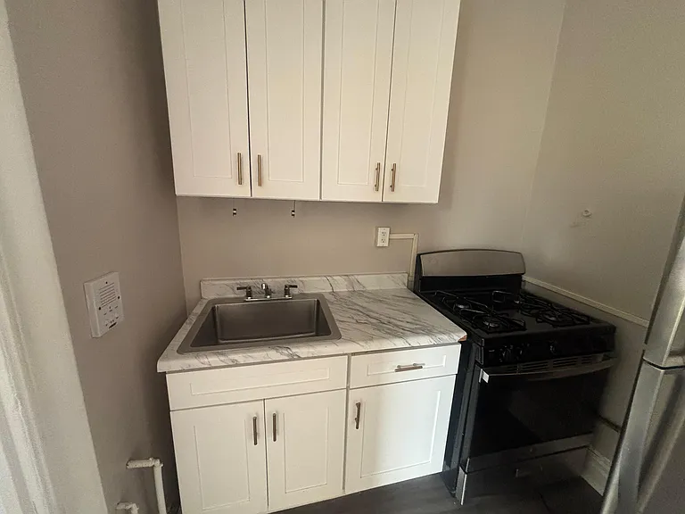 104 Belmont Ave #43E — Photo 2