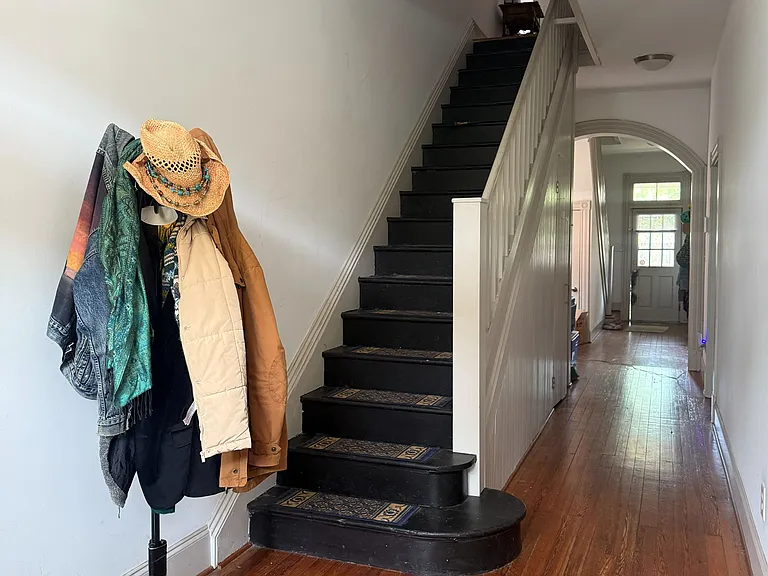 1307 Bainbridge St — Photo 5