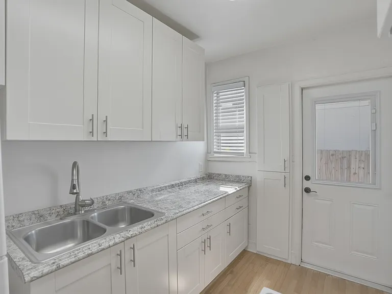 3218 W Santiago St — Photo 13