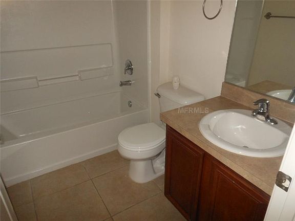 2nd image of 30800 Sonnet Glen Dr