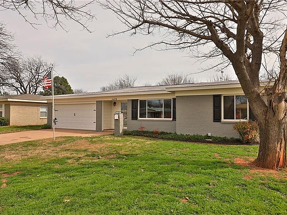 2nd image of 1429 Beechwood Ln