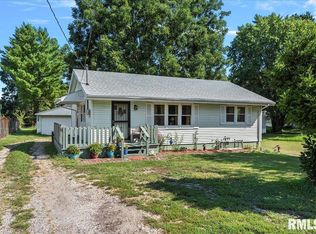 2209 Catalina Ln, Springfield, IL 62702