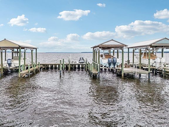4th image of 94 YACHT CLUB