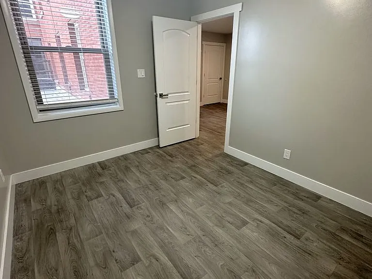 New Brigham Apartments — Photo 30
