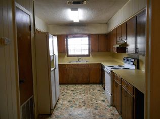 12284 Lake Charles Hwy APT B, Leesville, LA 71446