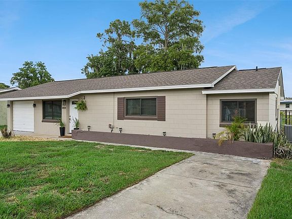 3rd image of 31834 Blanton Ln