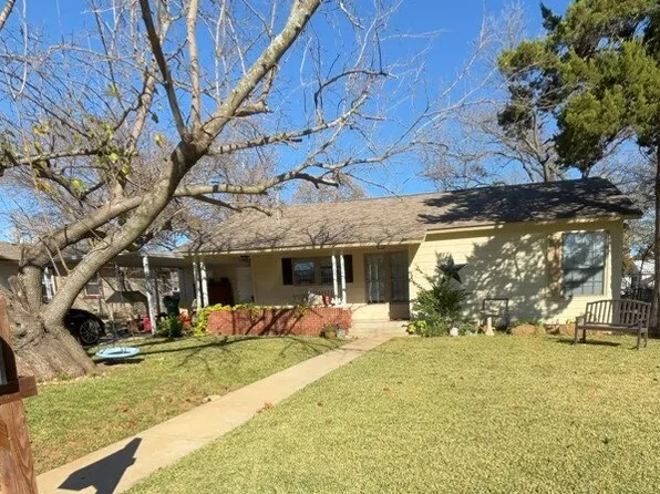 107 S Greenview Dr, Stephenville, TX 76401