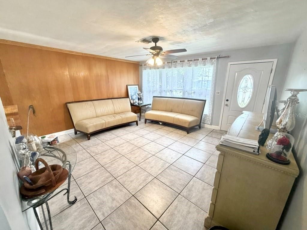 2531 NE 7TH TERRACE, photo 3