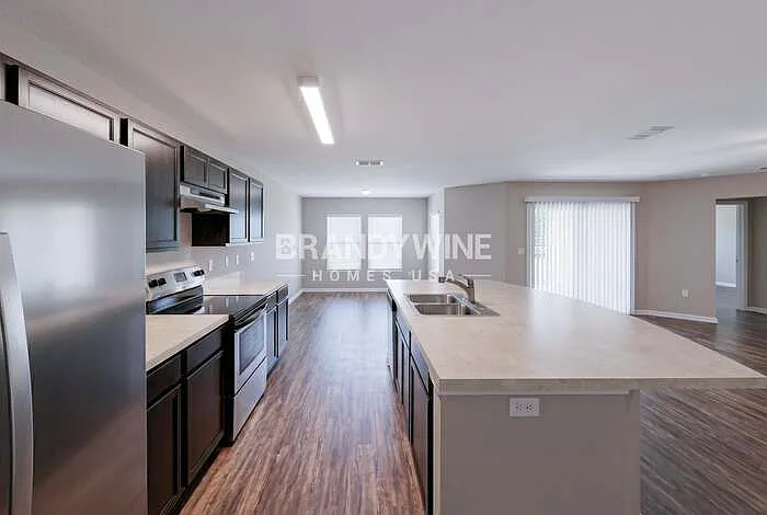 1832 James Madison Ct — Photo 5