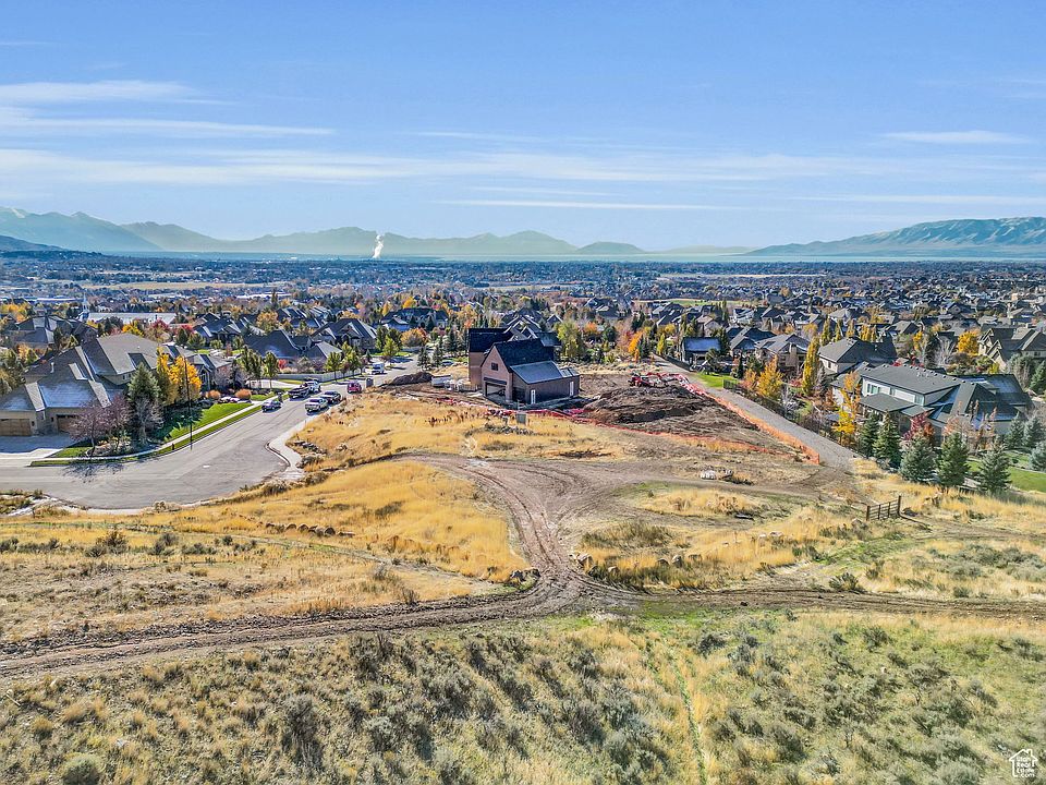 1st image of 591 N Pfeifferhorn Dr
