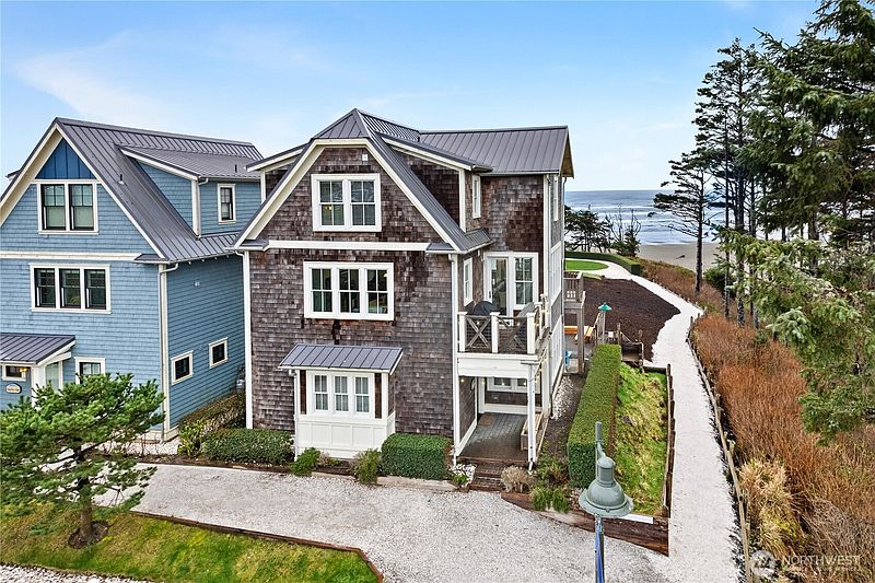 2nd image of 78 Pacifica Lane