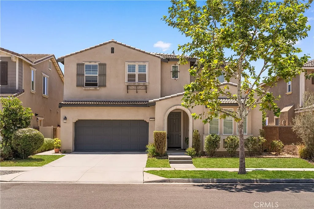 5 bed, 2980 sqft, $3,900 — Photo 1