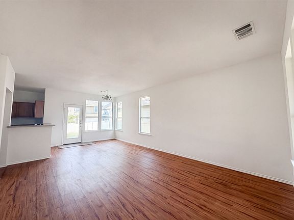 3rd image of 10312 Franklin Dr