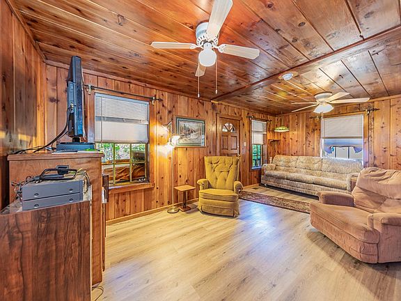 4th image of 50054 Poplar Rd