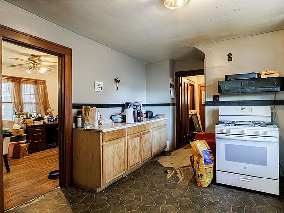4th image of 787 Avenue D