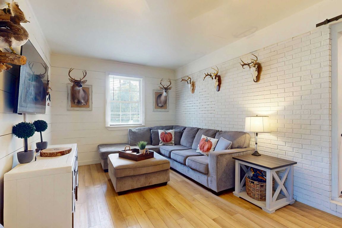 next background image