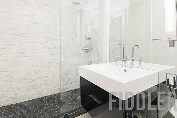 Rented by Fiddler Realty | media 10