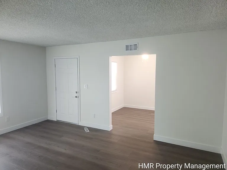 8760 Church St — Photo 22