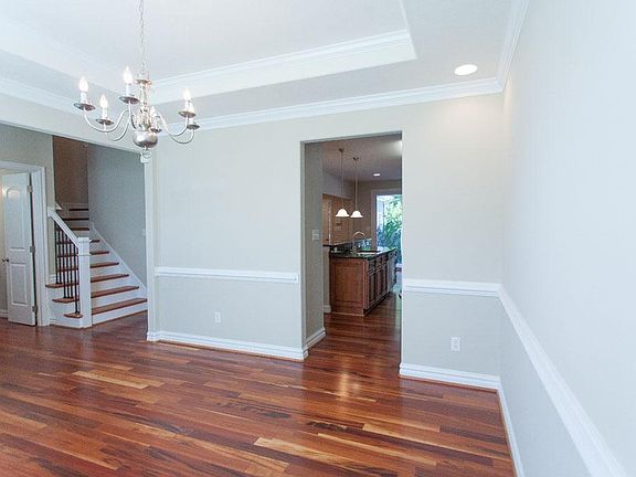 3rd image of 2359 Nottoway Ln