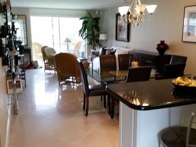 820 S Hollybrook Dr APT 210, Hollywood, FL, 33025