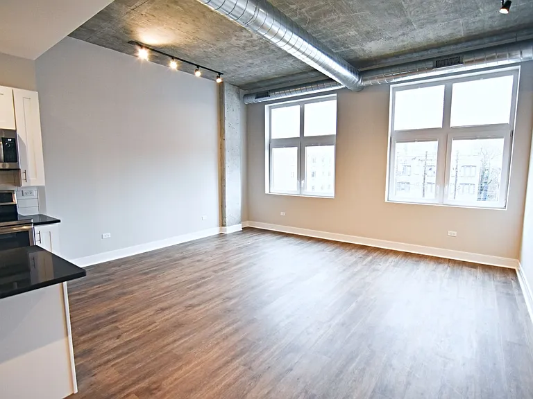 The Eagle Building - 3833 N Broadway — Photo 32