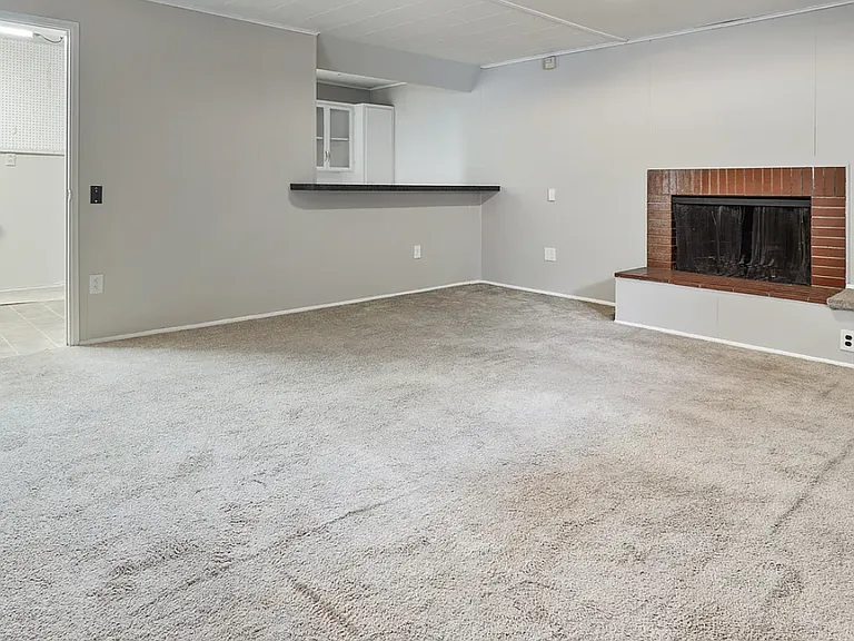 6734 Barnhurst Dr — Photo 9