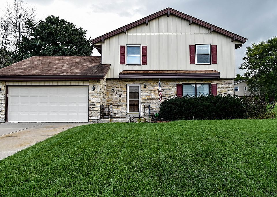 1st image of 2929 W Briarwood Dr