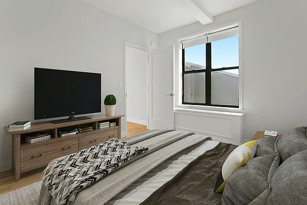 Rented by Stonehenge NYC LLC | media 7