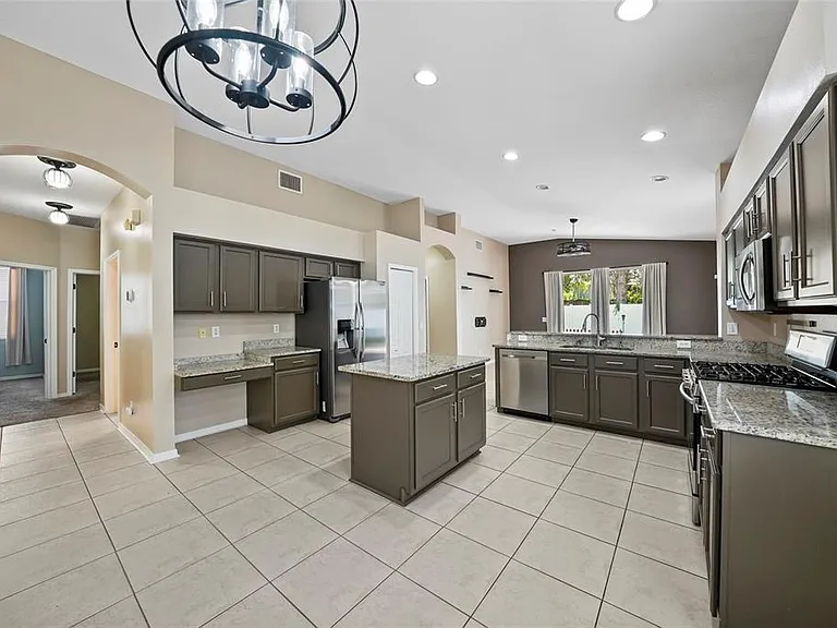 13804 Sigler St — Photo 11
