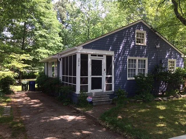 2816 Defoors Ferry Rd NW