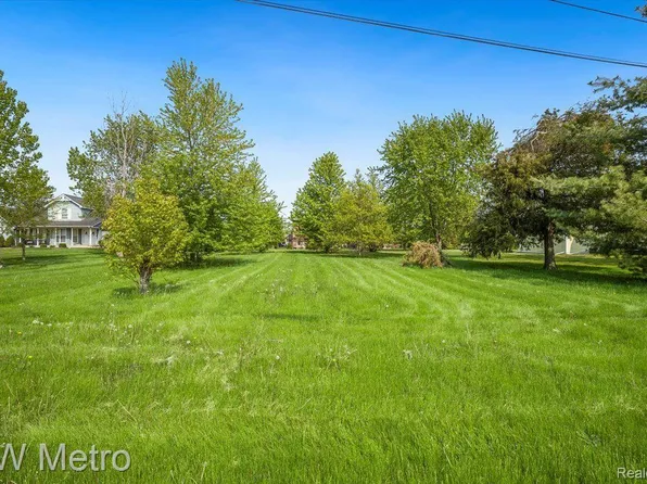 53650 N Foster Rd, Chesterfield, MI 48051