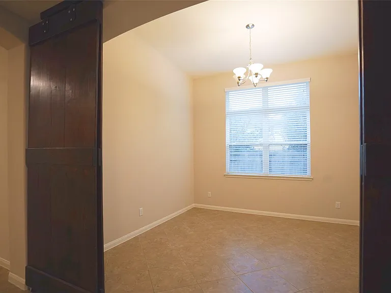 3303 Windsor Ranch Ln — Photo 10