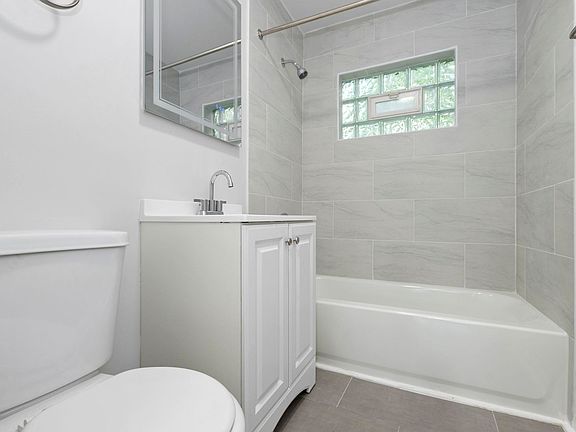 4th image of 7635 S Coles Ave #3D
