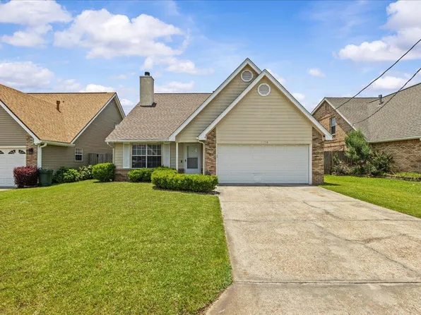 1176 Lost Trl, Fort Walton Beach, FL 32547