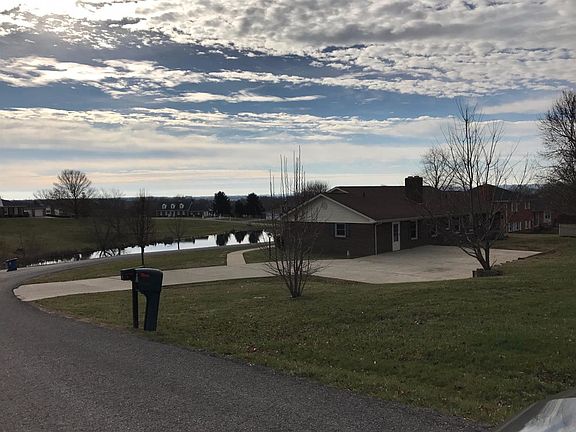 2nd image of 115 Lakeview Dr
