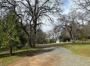 11076 Chances R Rd, Penn Valley, CA 95946