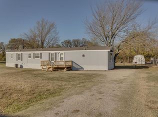 524 Laredo Rd, Burleson, TX 76028