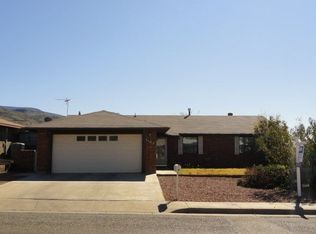 3102 Thunder Rd, Alamogordo, NM 88310
