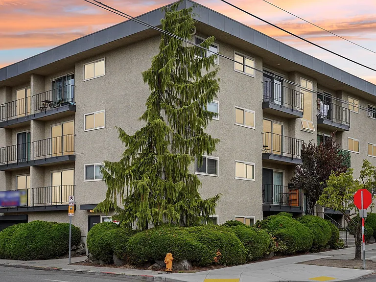 Stonebridge Apartments — Photo 7