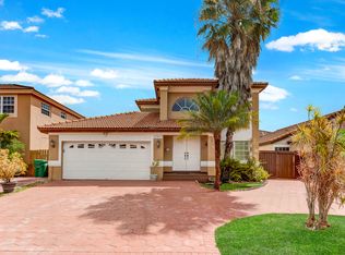 19831 NW 86th Ct, Hialeah, FL 33015