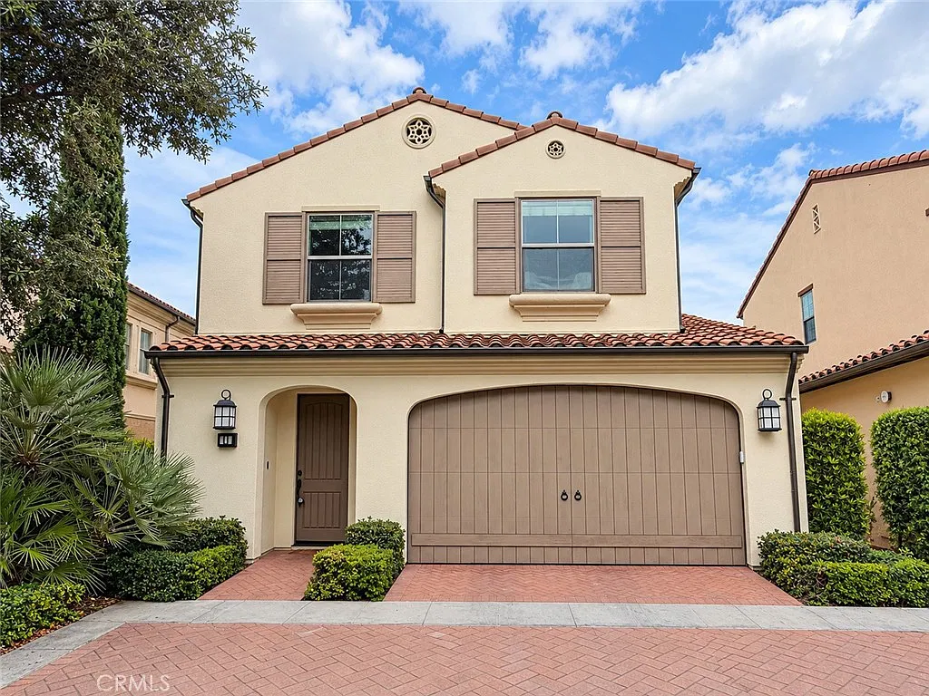 3 bed, 2.5 bath, 1907 sqft, $4,950 — Photo 1