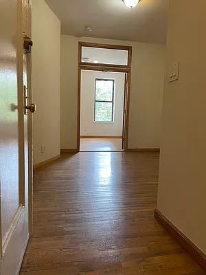 Rented by Compass | media 9
