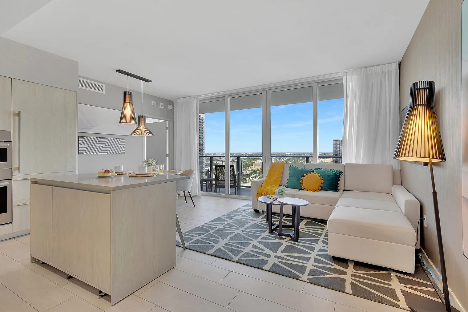 3 bed, 2.0 bath, 1194 sqft, $6,707 — Photo 1