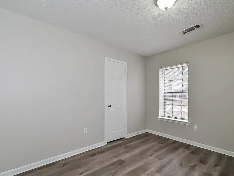7371 Hollorn Ln — Photo 13