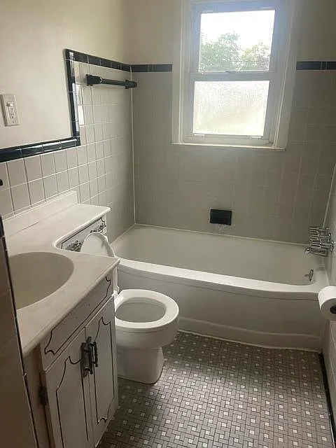 3 bed, 2.0 bath, 1164 sqft, $1,700 — Photo 3