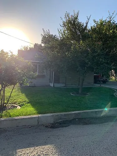 1902 E Locust Ln Photo 1
