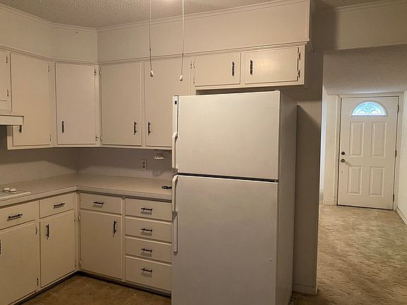 4th image of 3224 Roosevelt Ave