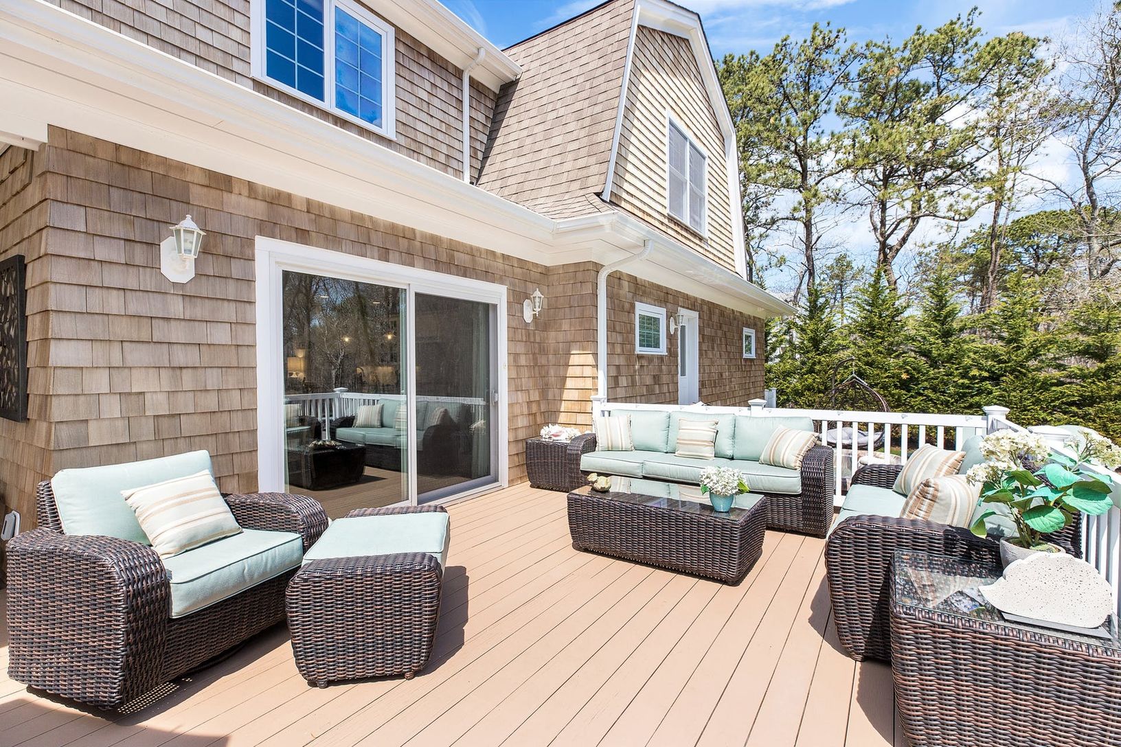  Outdoor Seating