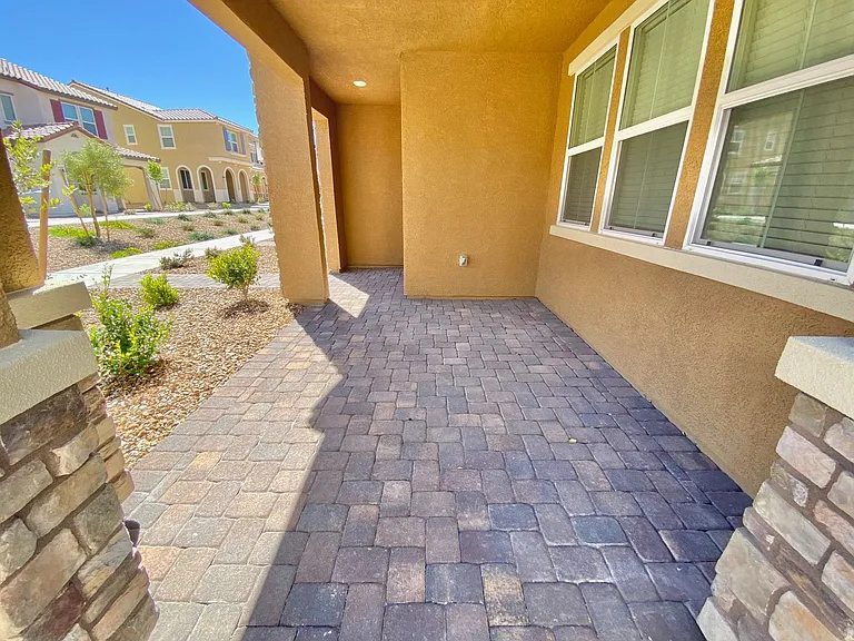 2610 Ercolano St — Photo 41