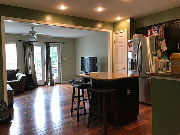 Family room 1